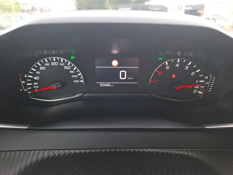 Peugeot 2008 2008 1.2 PureTech Active Pack, снимка 11 - Автомобили и джипове - 55366823