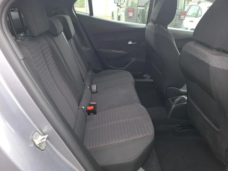 Peugeot 2008 2008 1.2 PureTech Active Pack, снимка 12 - Автомобили и джипове - 55366823