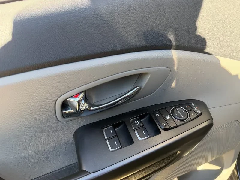 Kia Carnival Carnival 9-Seater Luxury | Mobile.bg � ����������� 16