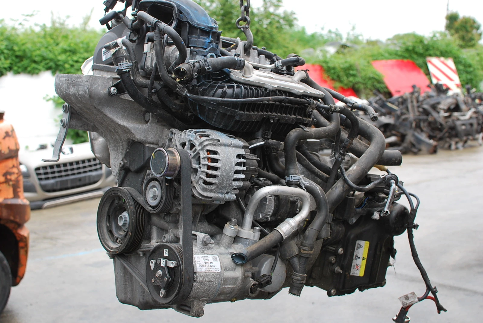 VW Golf 1.0TSI , снимка 1