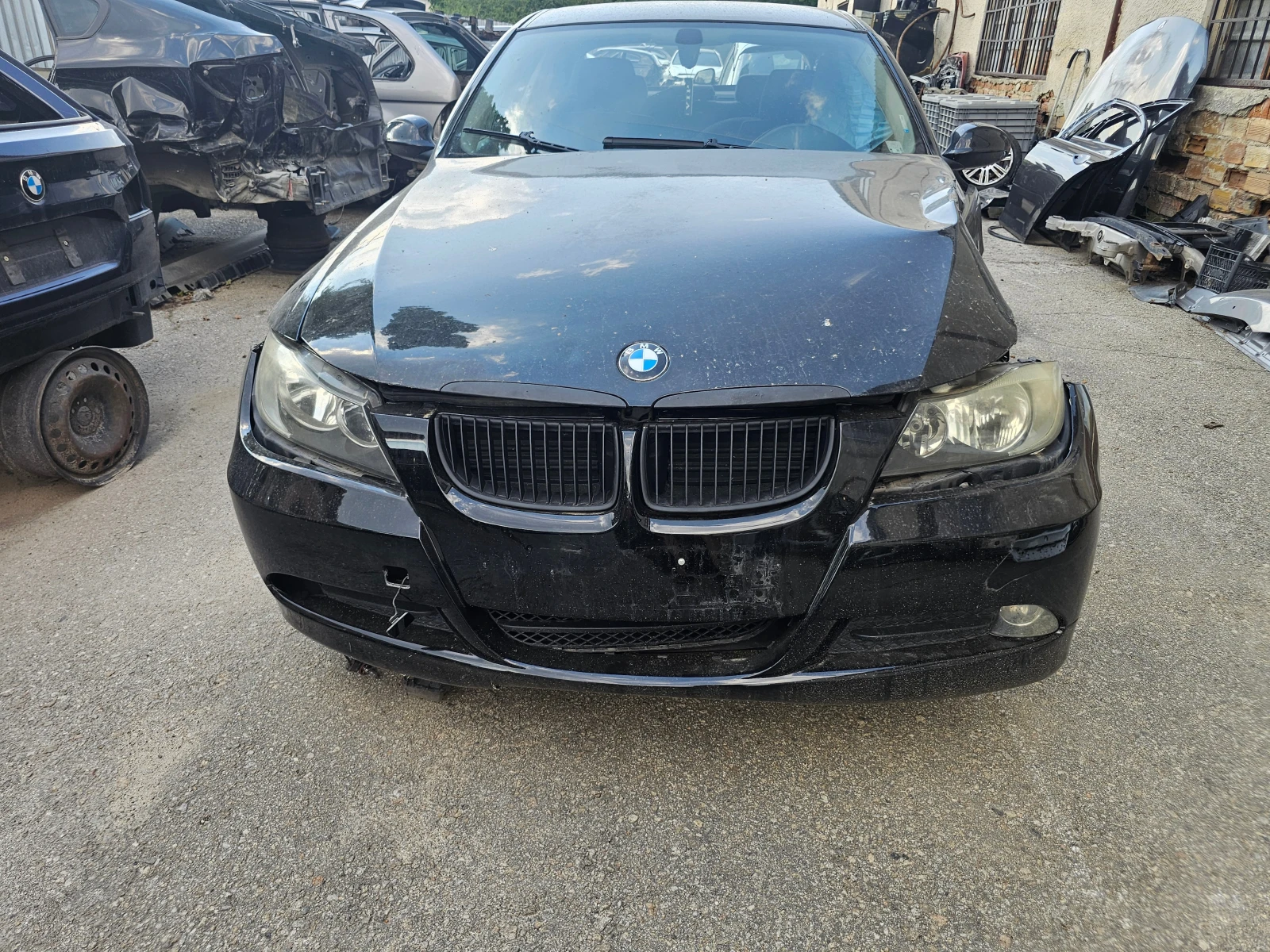 BMW 320 2.0д - изображение 2