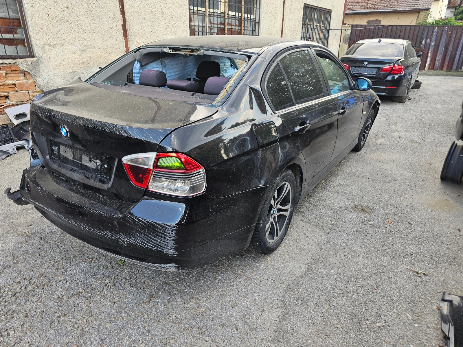 BMW 320 2.0д - изображение 3