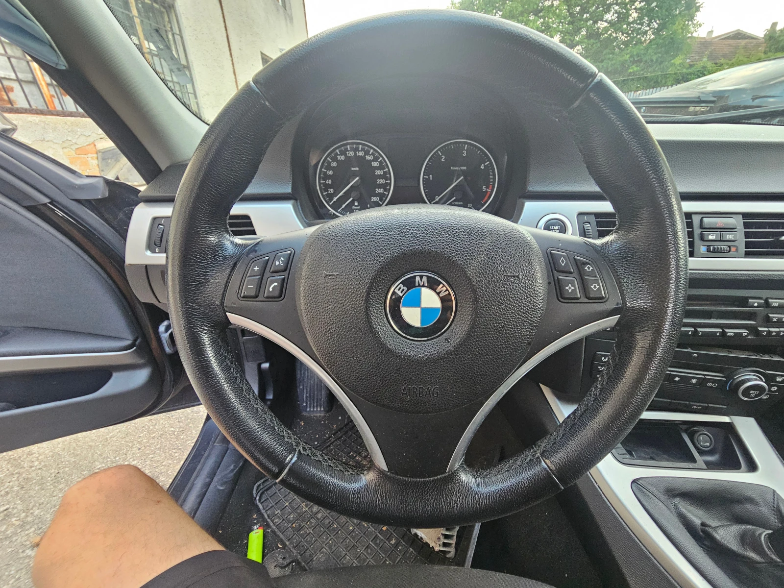 BMW 320 2.0д - изображение 10