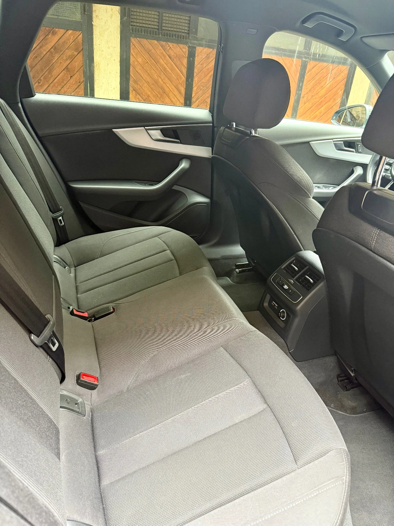 Audi A4 DIGITAL/S-line/2.0TDi-190/S-tronic/Масаж/290 000KM - изображение 8
