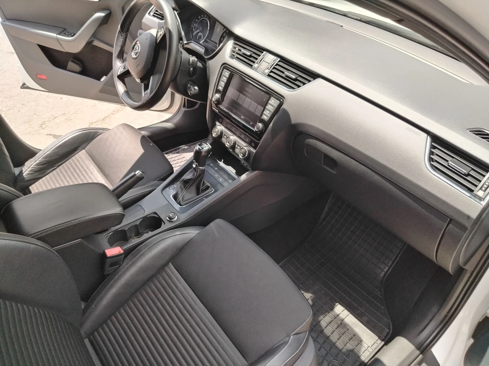 Skoda Octavia 2.0tdi VRS  - изображение 6