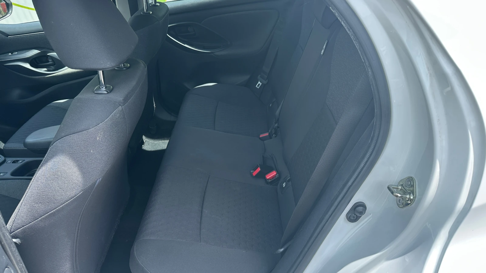 Toyota Yaris Fancy 1.5 Hybrid от БГ, в ГАРАНЦИЯ - изображение 9
