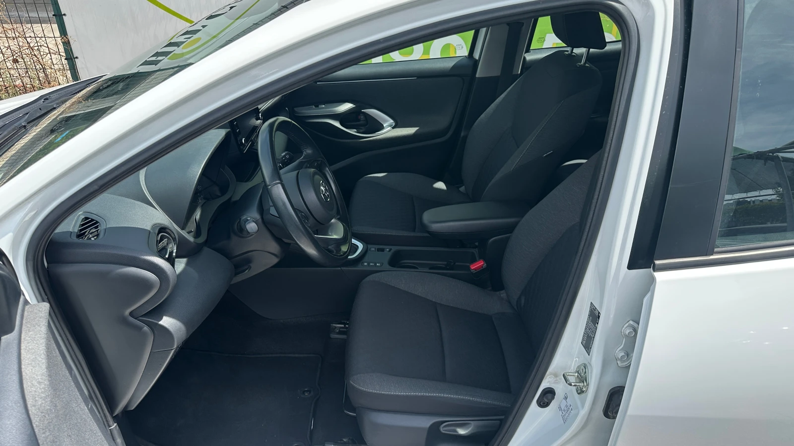 Toyota Yaris Fancy 1.5 Hybrid от БГ, в ГАРАНЦИЯ - изображение 8