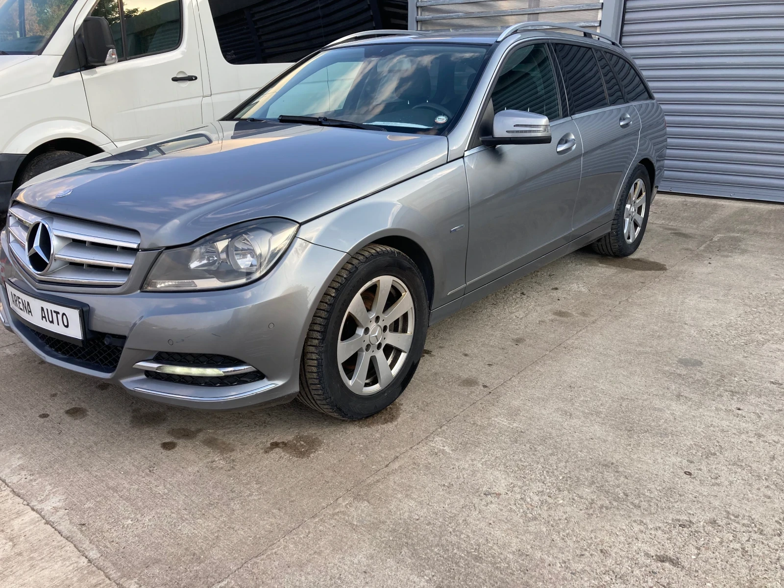 Mercedes-Benz C 220 Avantgarde, снимка 2 - Автомобили и джипове - 51276587