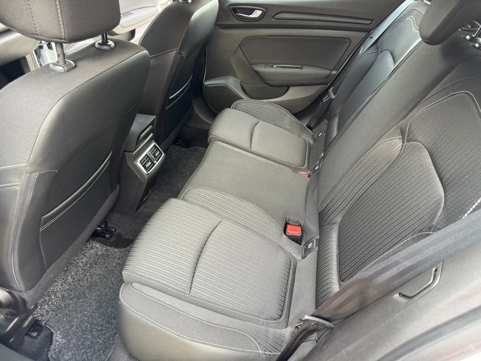 Renault Megane 1.5DCI 143000km!!!ЛИЗИНГ!!! | Mobile.bg — изображение 14