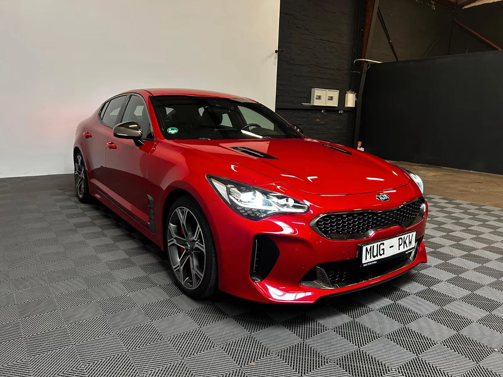 Kia Stinger На части GT Line 3.3 BI TURBO 370кс. - изображение 3