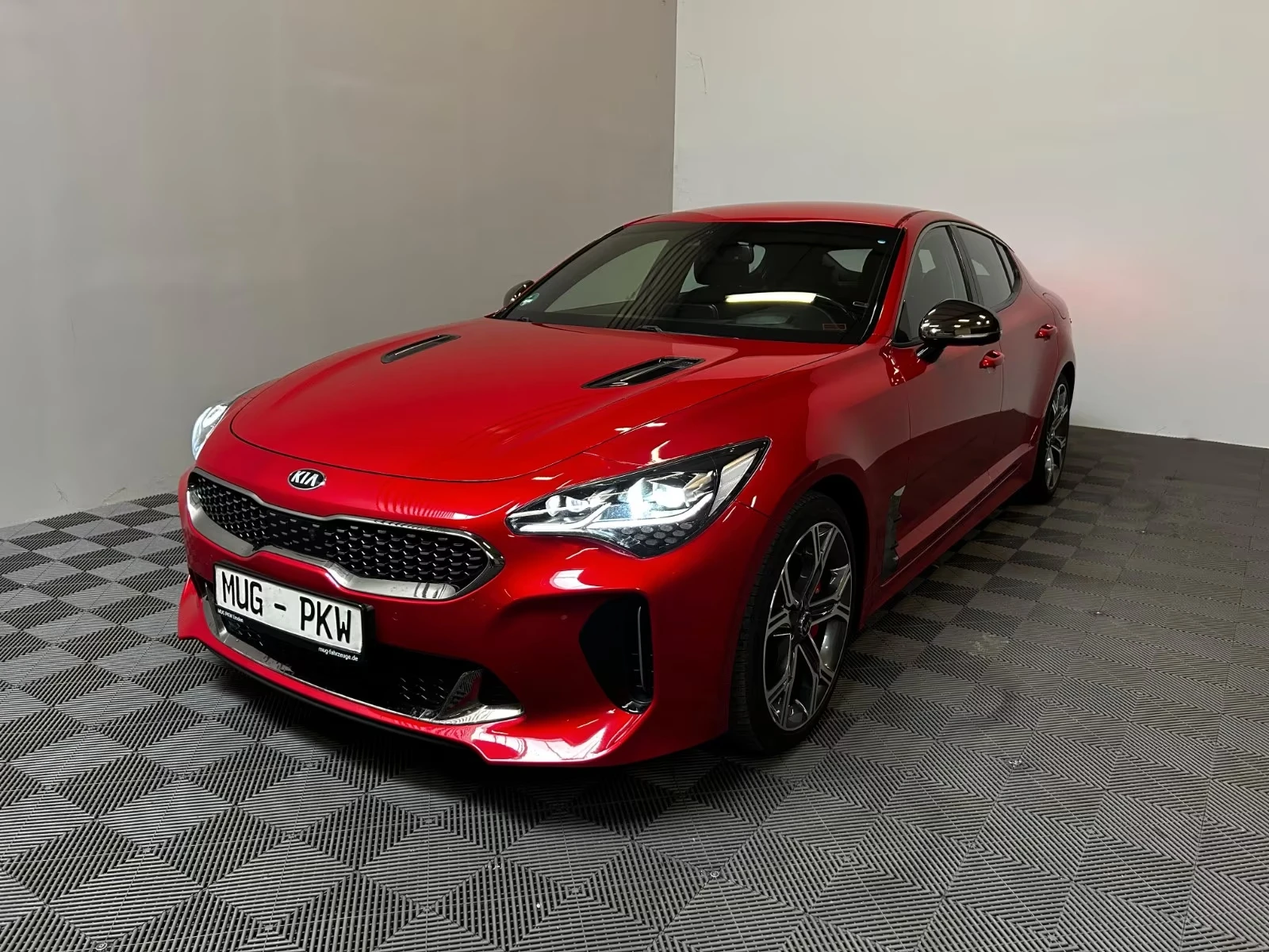 Kia Stinger На части GT Line 3.3 BI TURBO 370кс. - изображение 2