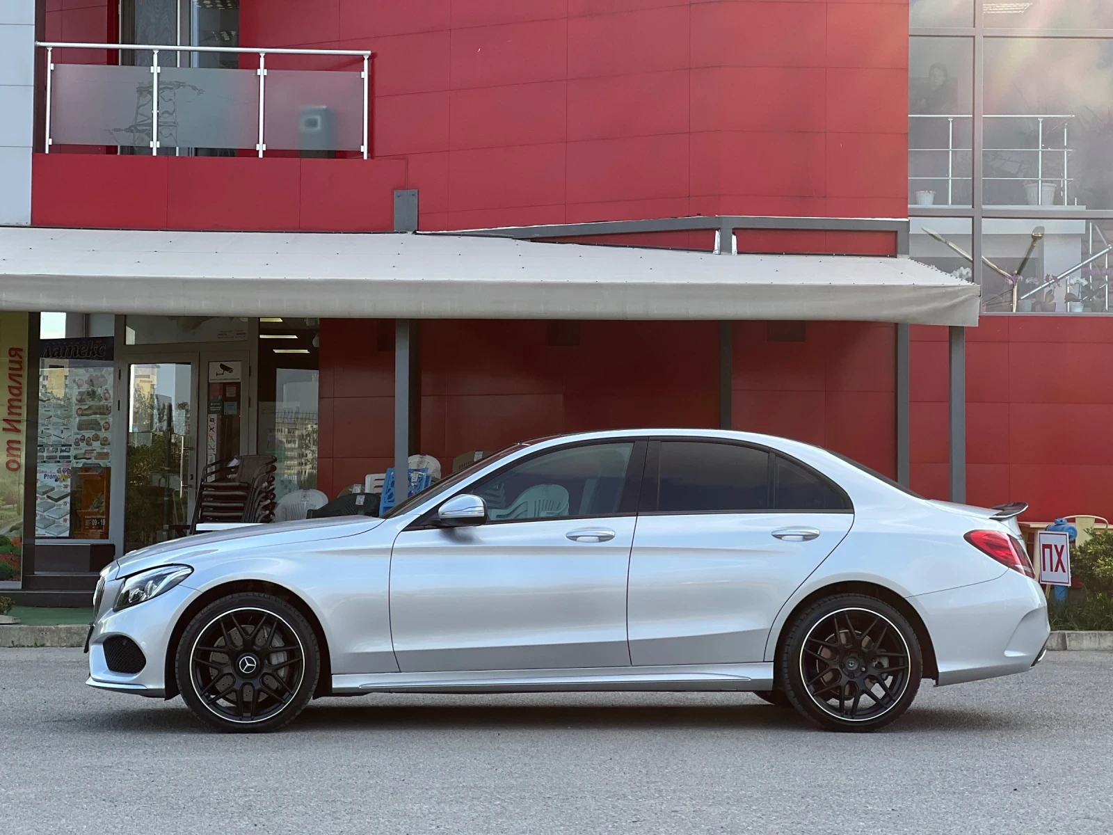 Mercedes-Benz C 300  - изображение 3