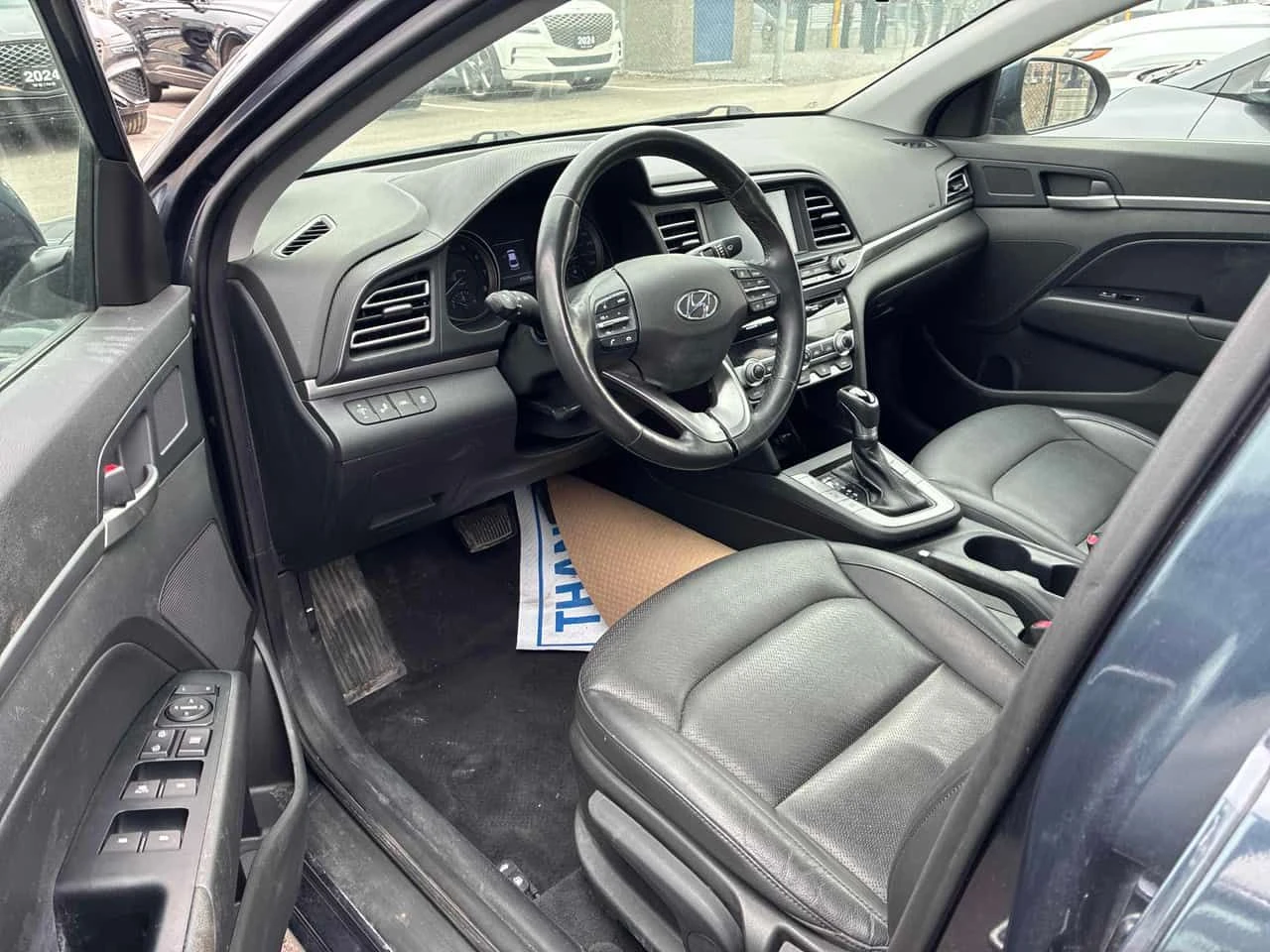 Hyundai Elantra * Luxury * CARFAX * ПАНОРАМА * KEYLESS * ПОДГРЕВИ, снимка 5 - Автомобили и джипове - 54054185