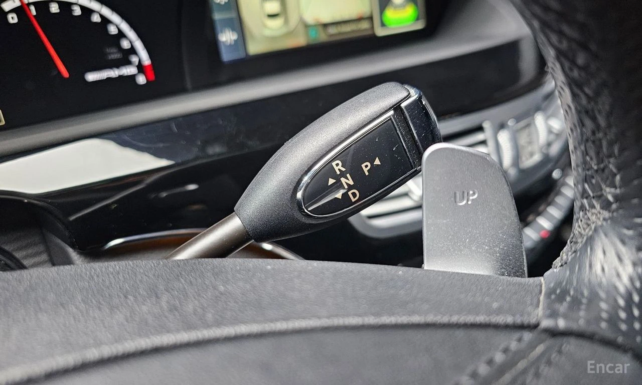 Mercedes-Benz S 63 AMG 6.2* V8* ПОДГРЕВ* ОБДУХВАНЕ* МАСАЖ* КЕЙЛЕС* КАМЕРА, снимка 8 - Автомобили и джипове - 54743491