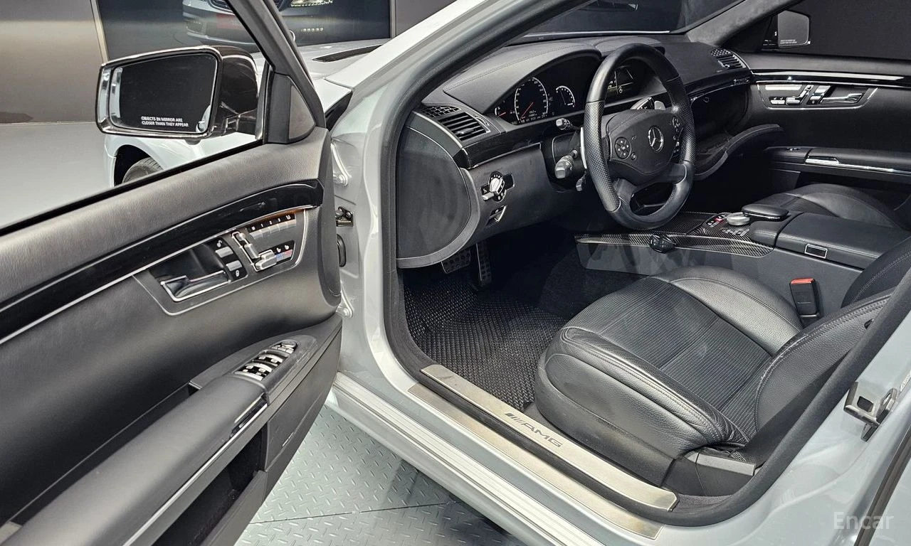 Mercedes-Benz S 63 AMG 6.2* V8* ПОДГРЕВ* ОБДУХВАНЕ* МАСАЖ* КЕЙЛЕС* КАМЕРА, снимка 6 - Автомобили и джипове - 54743491