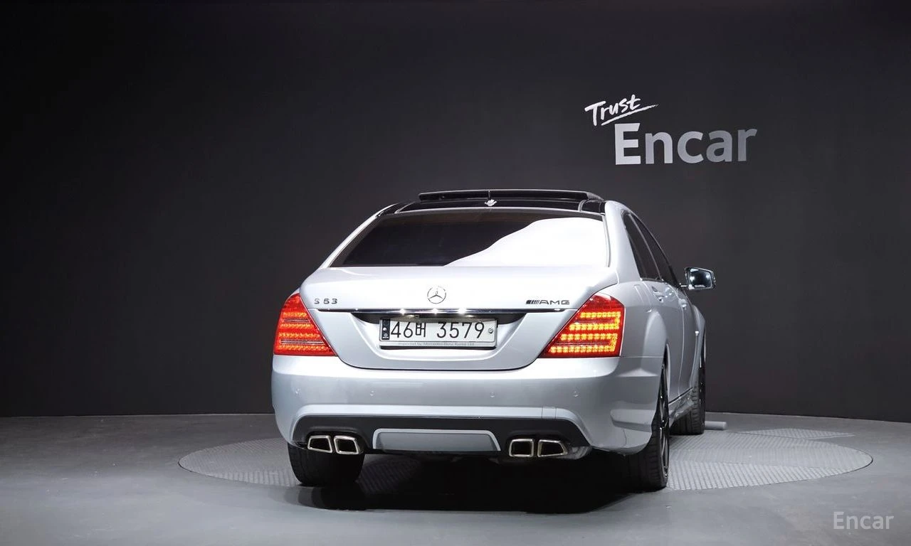 Mercedes-Benz S 63 AMG 6.2* V8* ПОДГРЕВ* ОБДУХВАНЕ* МАСАЖ* КЕЙЛЕС* КАМЕРА, снимка 4 - Автомобили и джипове - 54743491
