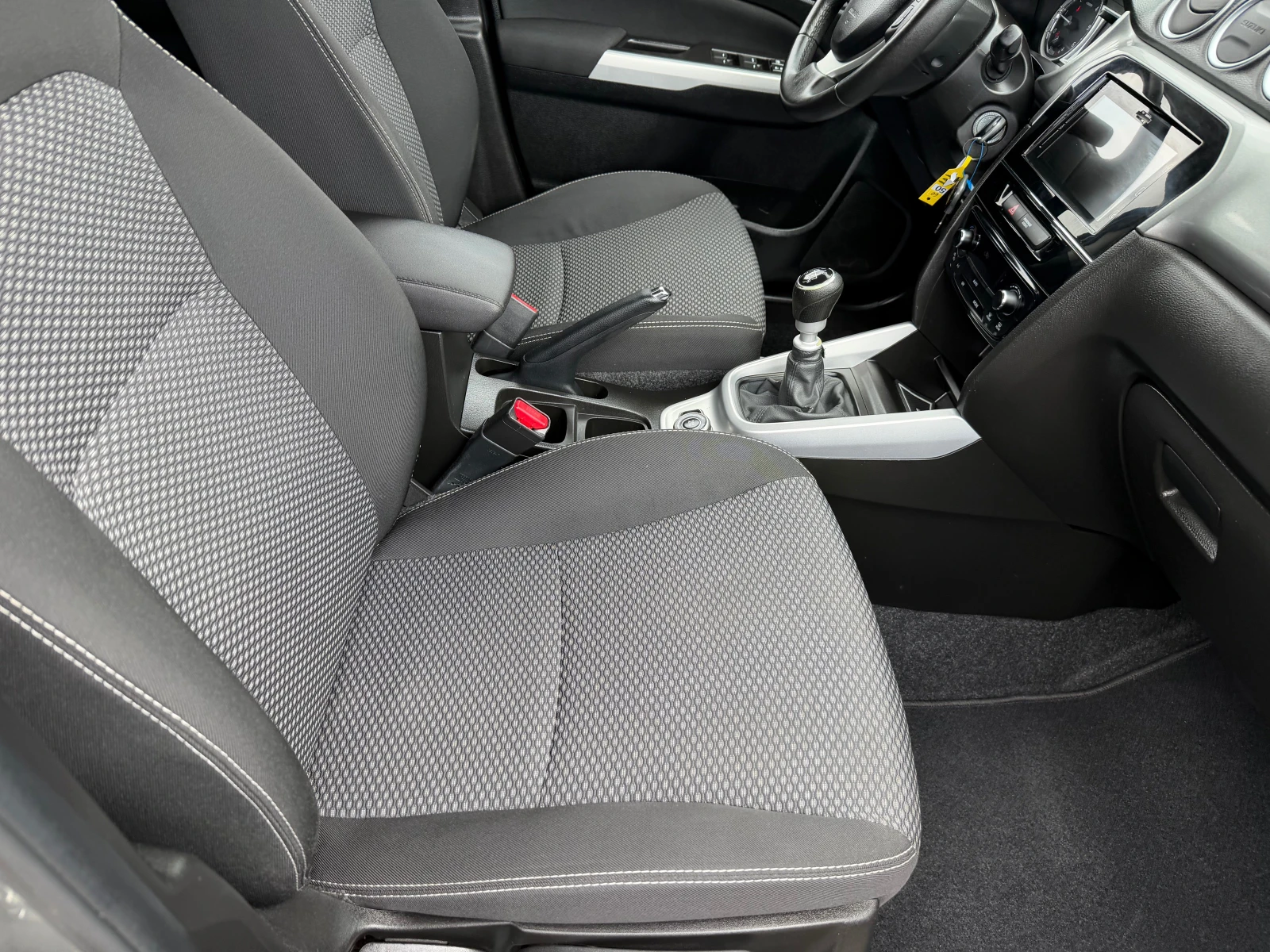 Suzuki Swift 1.6 DDIS 4х4(Като Нова), снимка 12 - Автомобили и джипове - 54778308