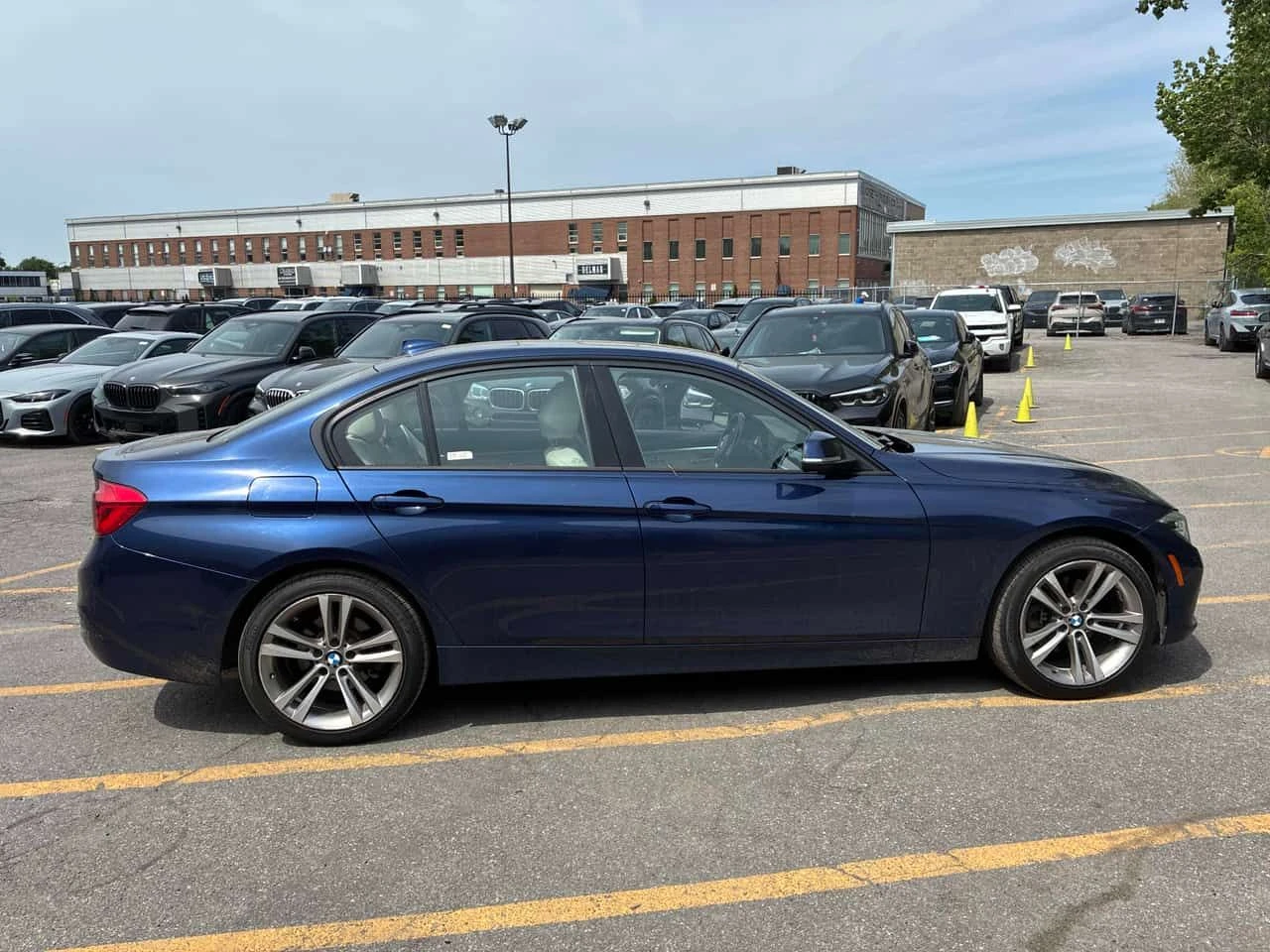 BMW 330 * 330i xDrive * CARFAX * ПОДГРЕВИ * ПАНО * KEYLESS, снимка 3 - Автомобили и джипове - 54896958