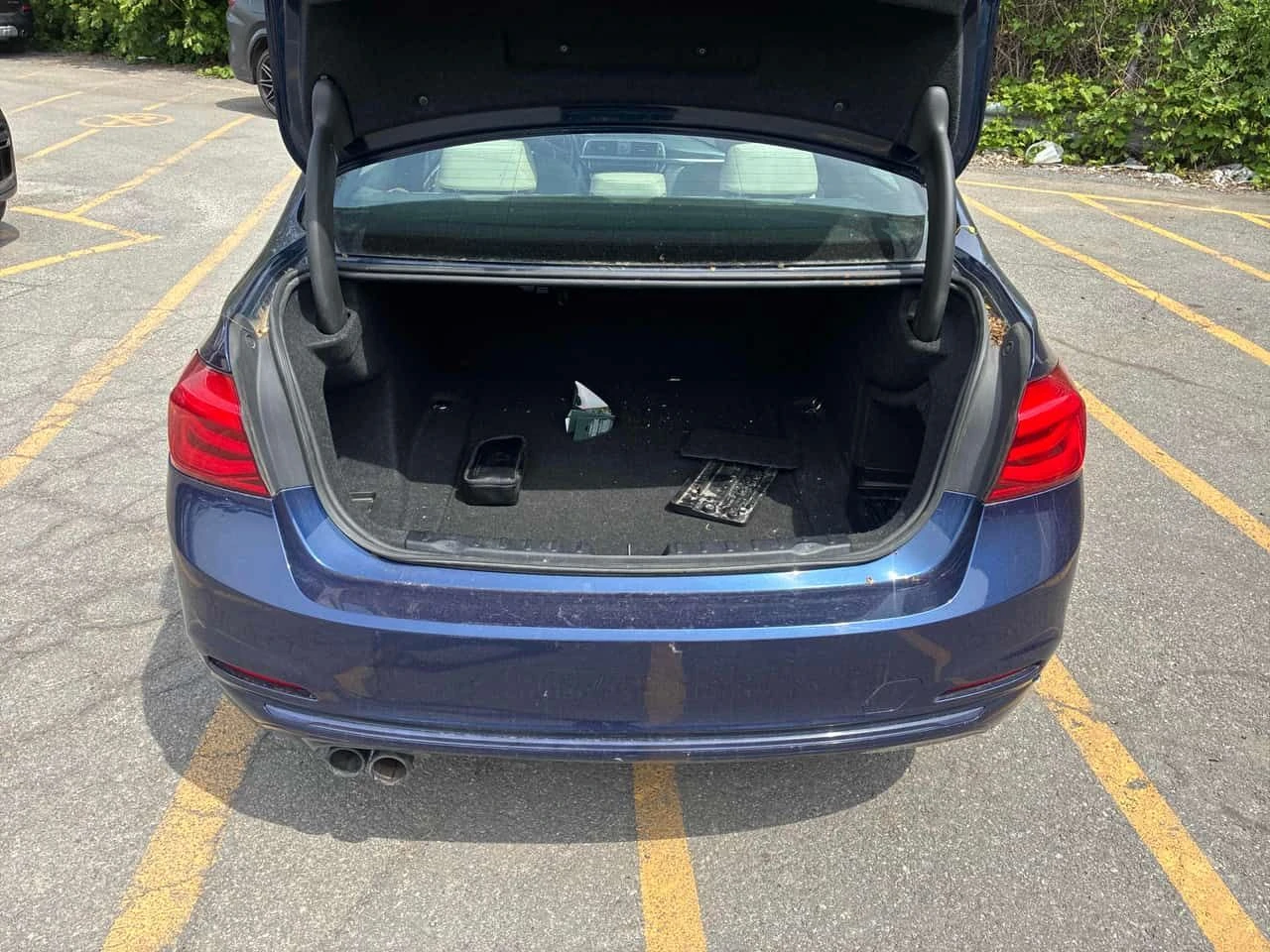 BMW 330 * 330i xDrive * CARFAX * ПОДГРЕВИ * ПАНО * KEYLESS, снимка 14 - Автомобили и джипове - 54896958