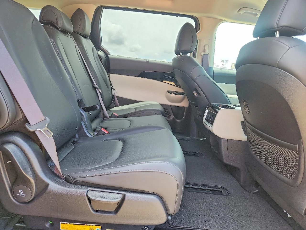 Kia Carnival 3.5l Sx, снимка 11 - Автомобили и джипове - 54914357
