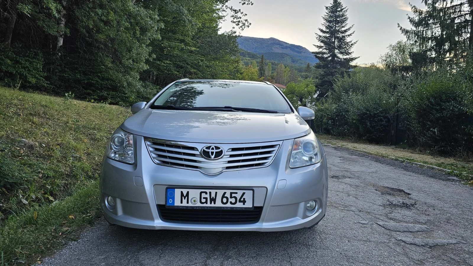 Toyota Avensis 1.8, снимка 8 - Автомобили и джипове - 56086884
