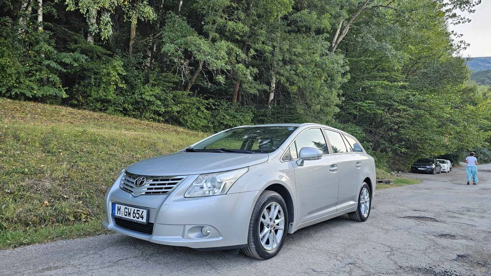 Toyota Avensis 1.8, снимка 2 - Автомобили и джипове - 56086884