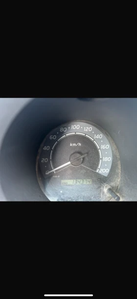 Toyota Hilux 2.5D Климатик - 6000 € / 11734.98 лв. - 67589806 6