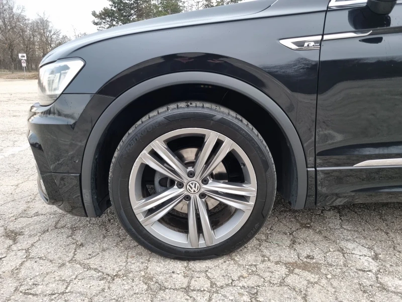 VW Tiguan 2.0TDI R Line Digital Full LED Distr Assist, снимка 17 - Автомобили и джипове - 48346503