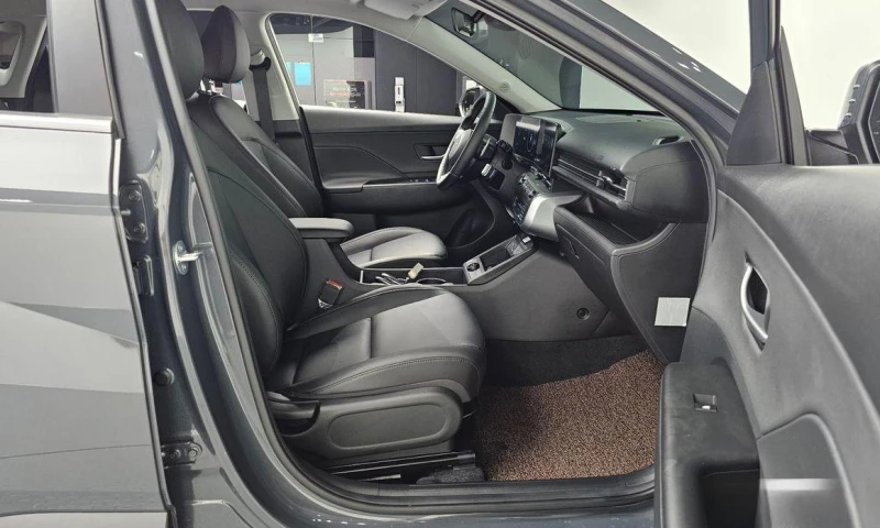 Hyundai Kona Gasoline 1.6 Turbo 4WD Premium, снимка 11 - Автомобили и джипове - 52113817