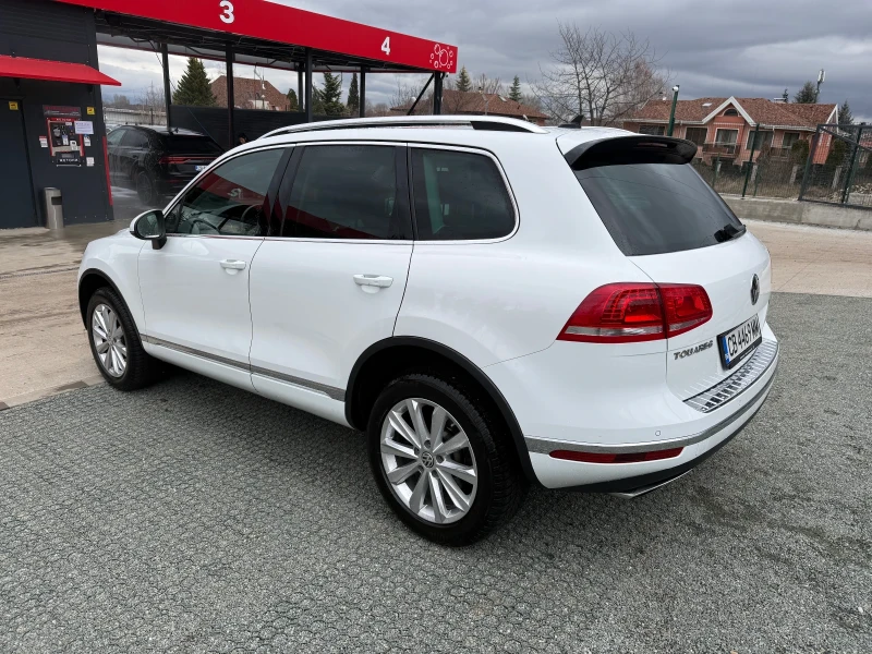 VW Touareg 3.0 TDI , снимка 3 - Автомобили и джипове - 53467834