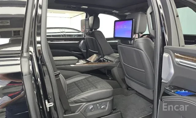 Cadillac Escalade ESV 6.2 Sport Platinum* 360 камери* HUD* Вентилаци, снимка 11 - Автомобили и джипове - 56687977