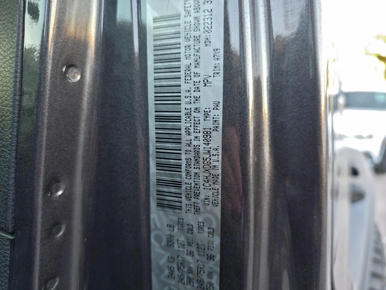 Jeep Wrangler  - изображение 10