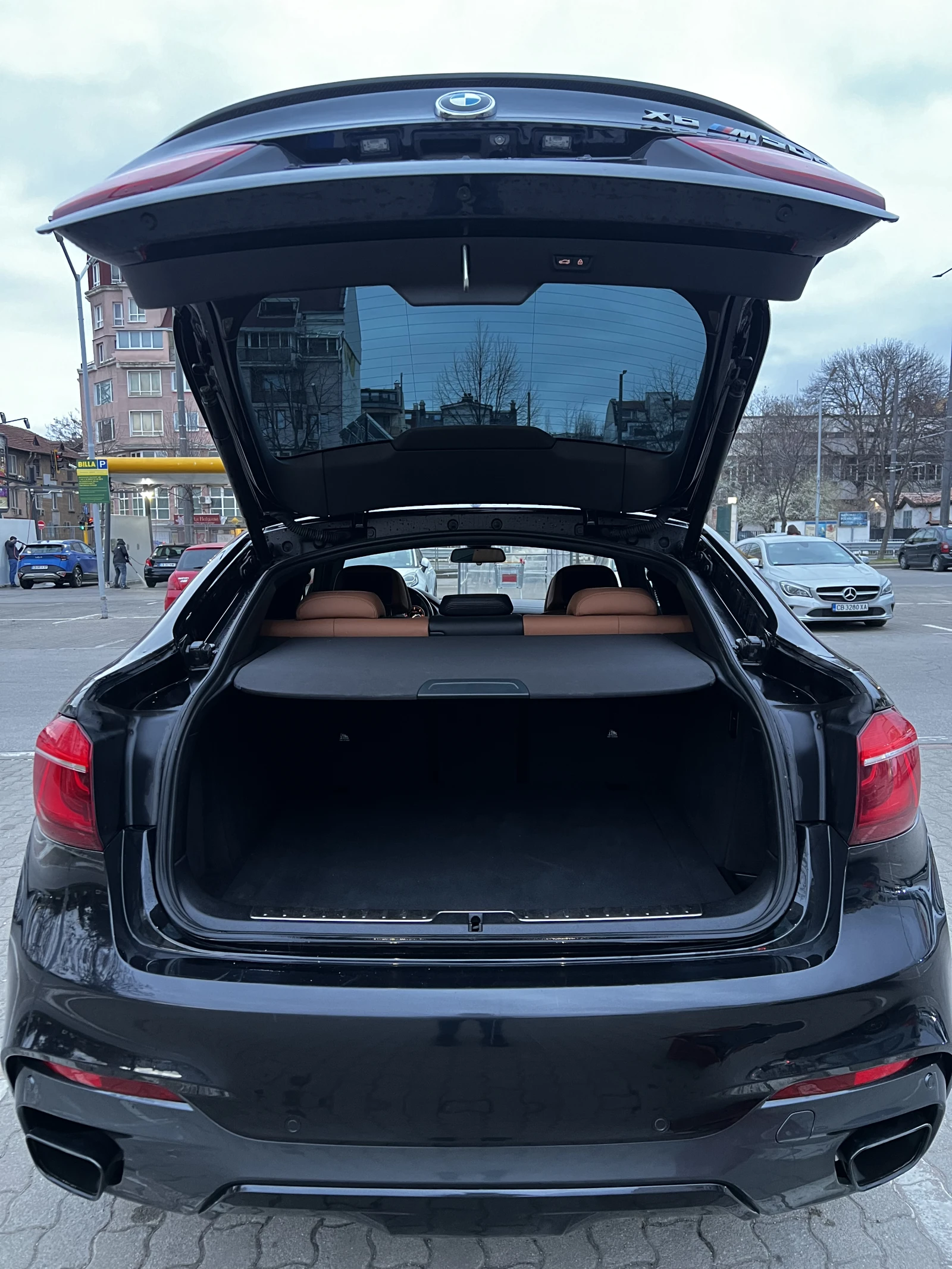 BMW X6 M50d xDrive, снимка 16 - Автомобили и джипове - 54044368