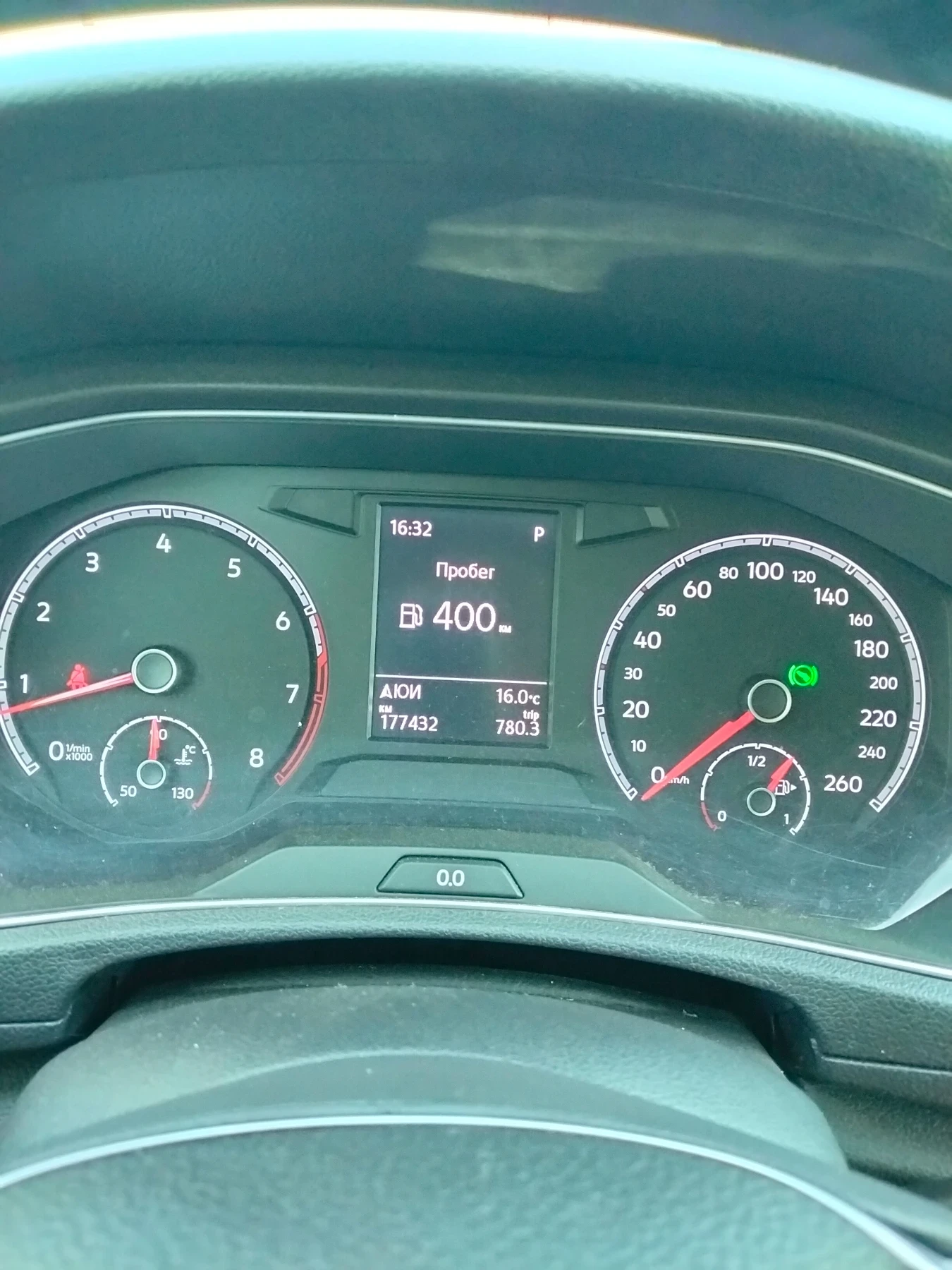 VW T-Roc, снимка 8 - Автомобили и джипове - 54246277