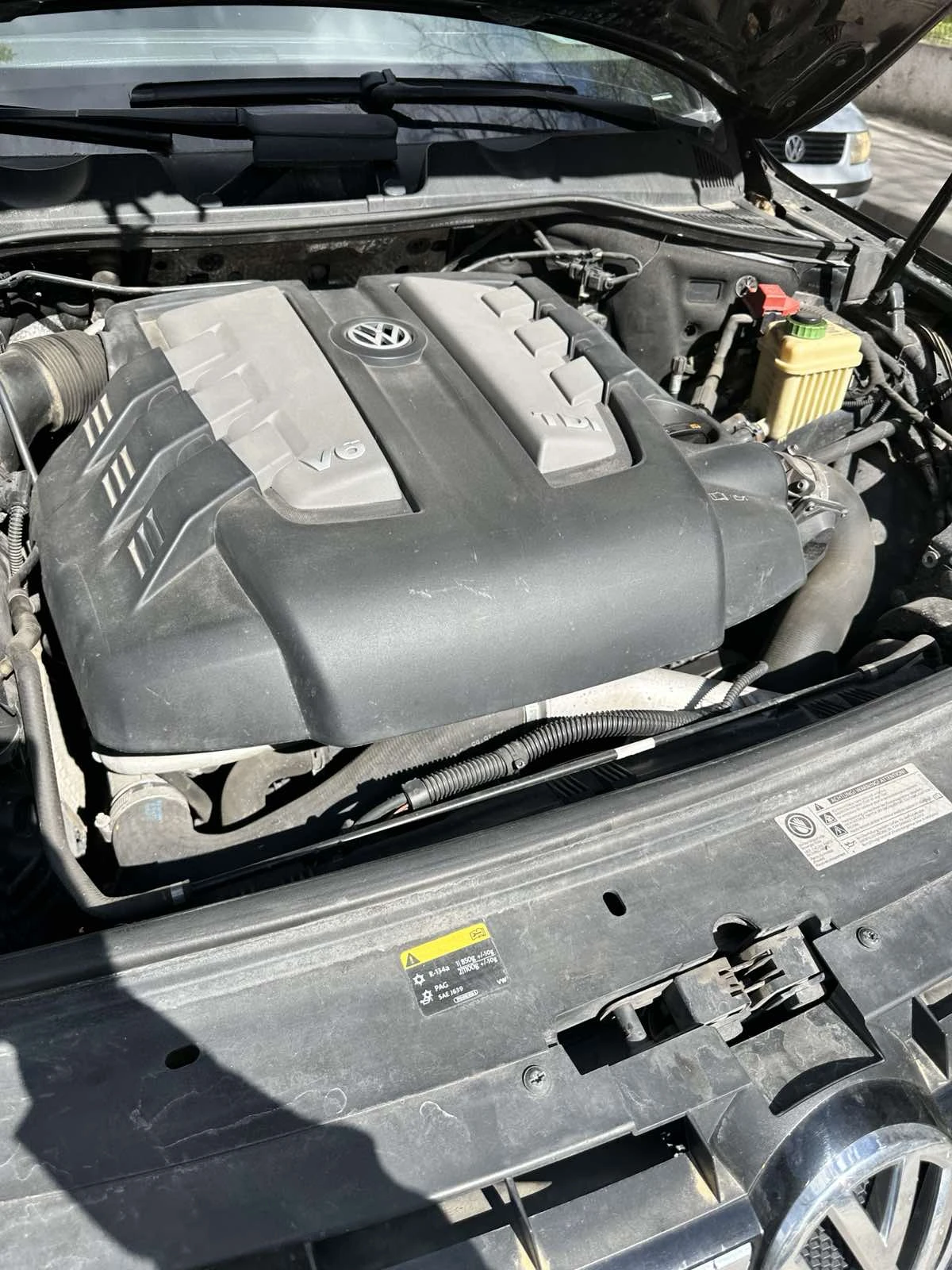 VW Touareg, снимка 5 - Автомобили и джипове - 54323195