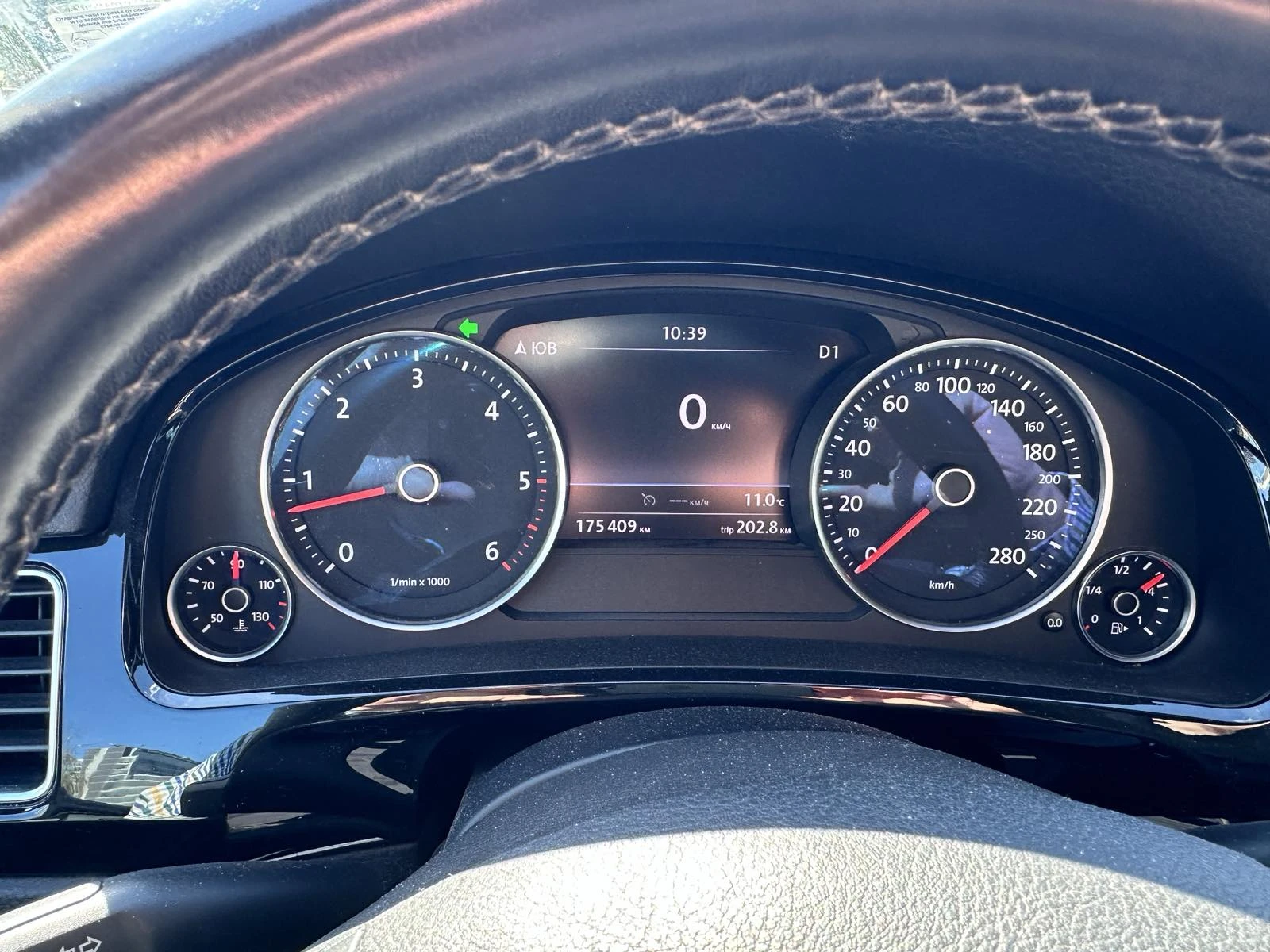 VW Touareg, снимка 2 - Автомобили и джипове - 54323195