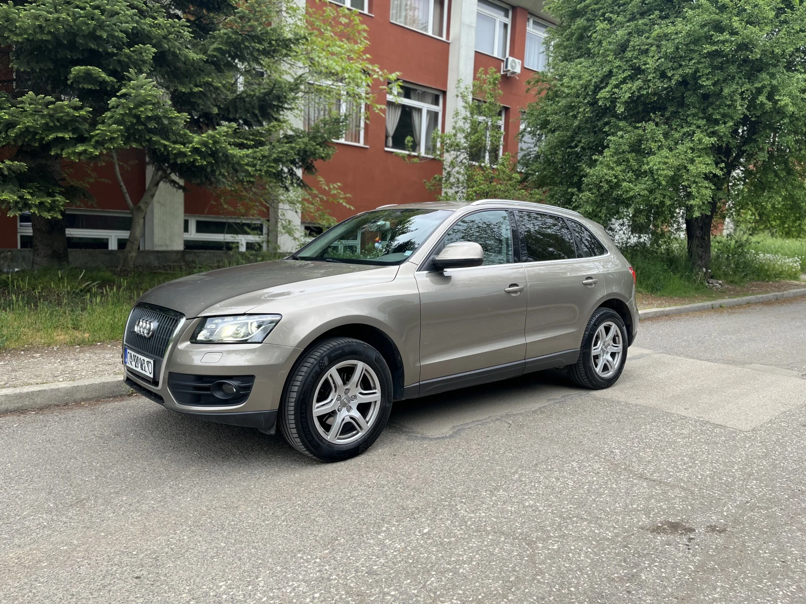 Audi Q5 2.0 TFSI, снимка 2 - Автомобили и джипове - 54491560