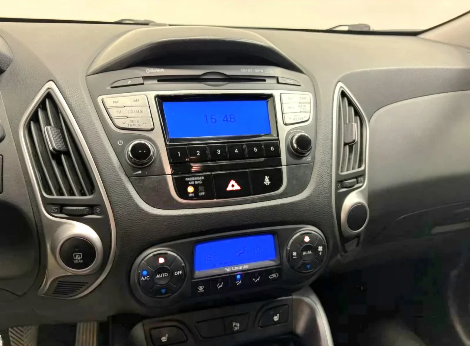 Hyundai IX35 1.7CRDI* 2WD COMFORT, снимка 6 - Автомобили и джипове - 54913570