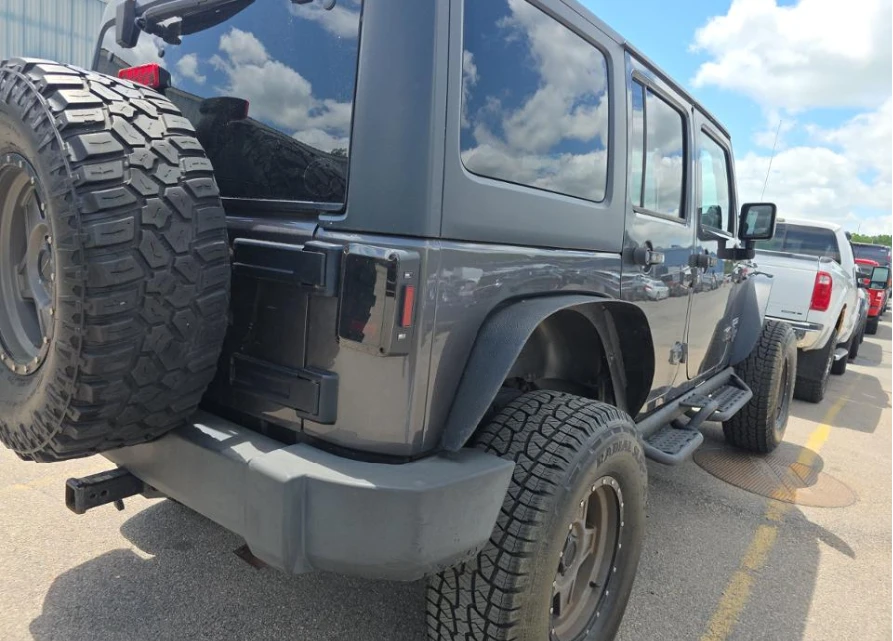 Jeep Wrangler Unlimited Sport , снимка 4 - Автомобили и джипове - 54967027