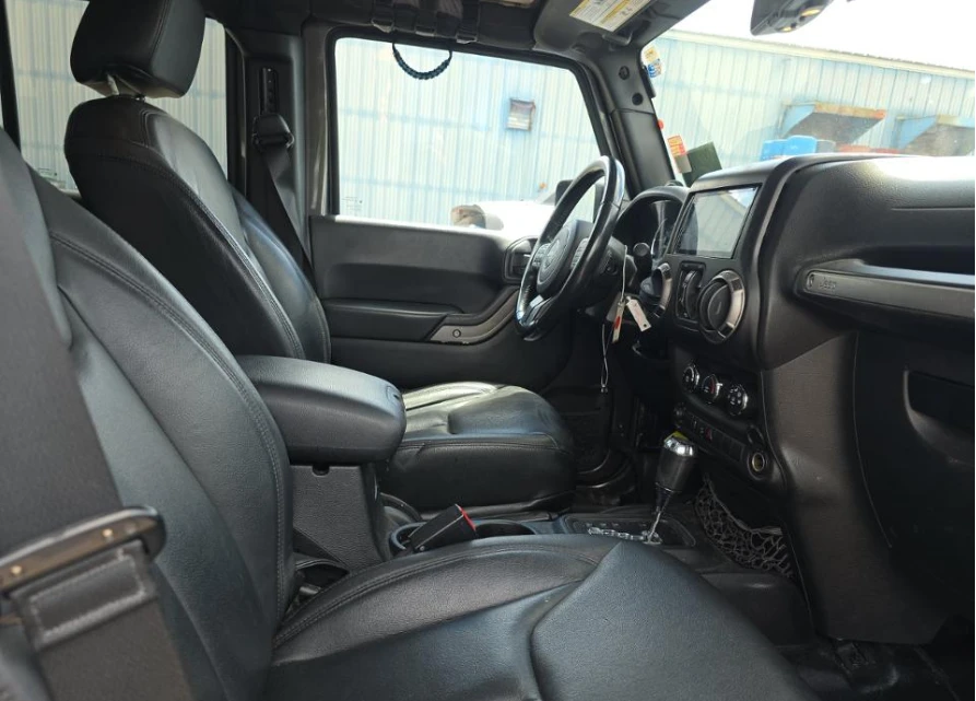 Jeep Wrangler Unlimited Sport , снимка 8 - Автомобили и джипове - 54967027