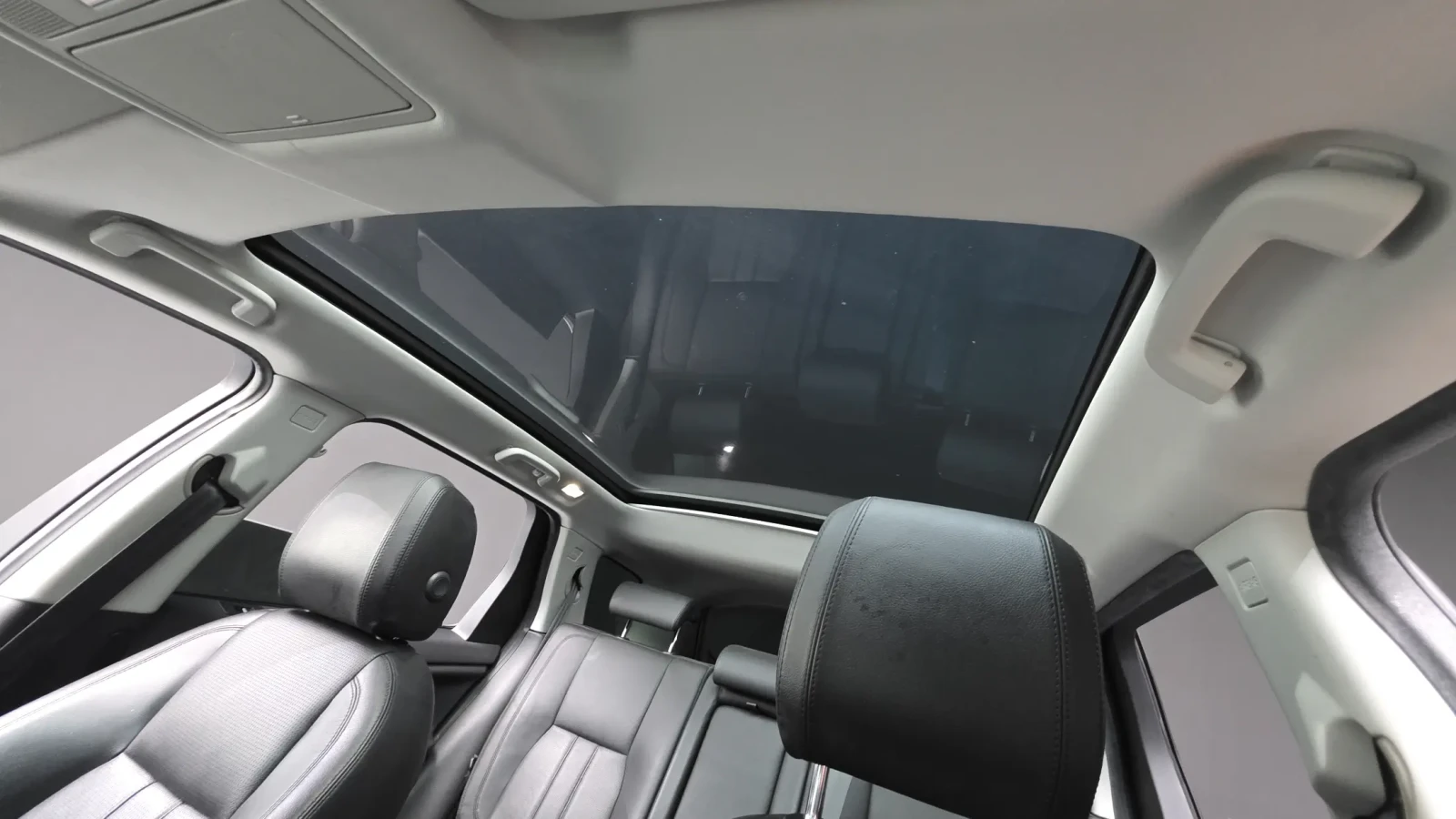 Land Rover Discovery SE #УНИКАТ# !FULL!PANO/CAM, снимка 14 - Автомобили и джипове - 55037563