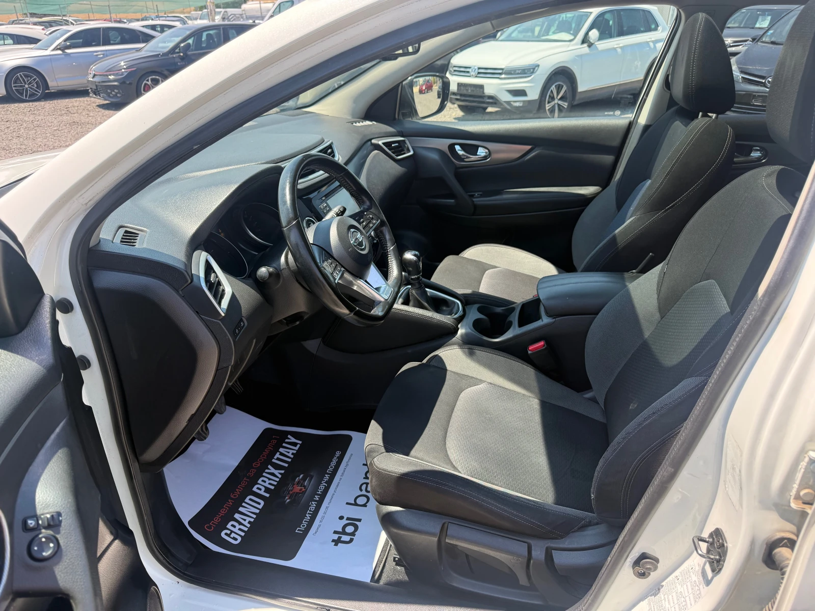 Nissan Qashqai 1.5 DCI , снимка 9 - Автомобили и джипове - 55050028