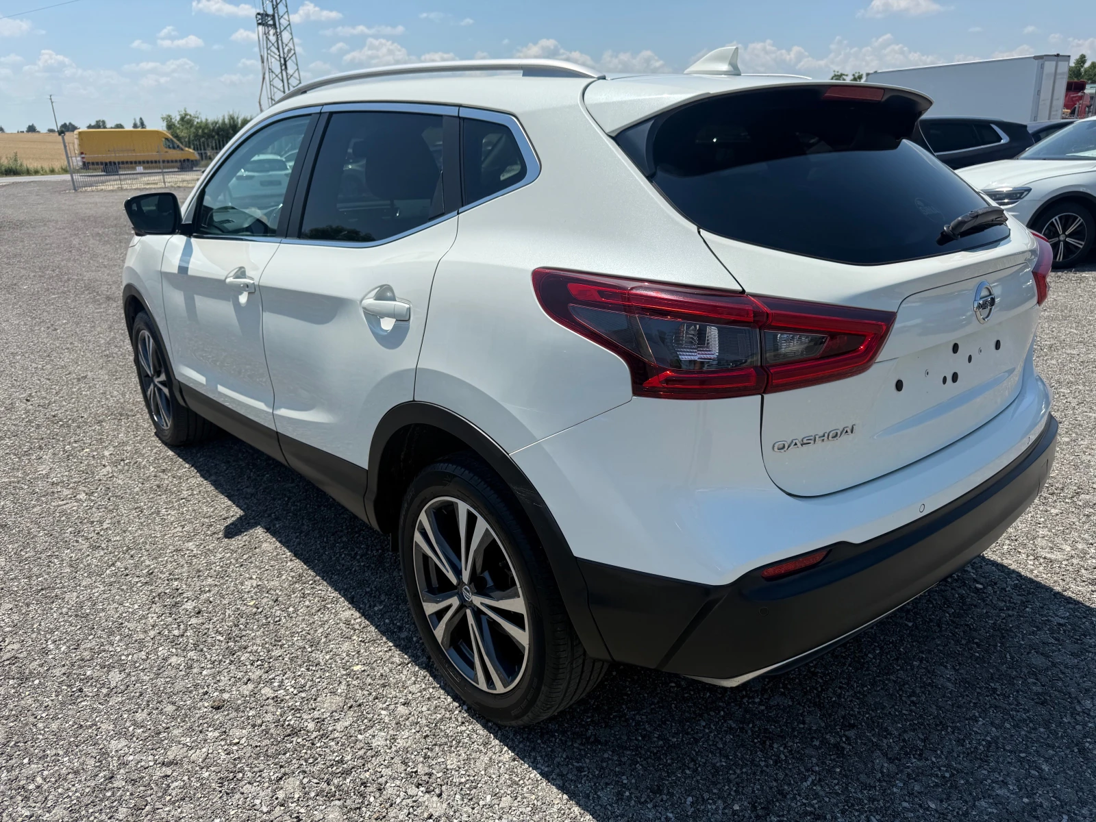 Nissan Qashqai 1.5 DCI , снимка 7 - Автомобили и джипове - 55050028