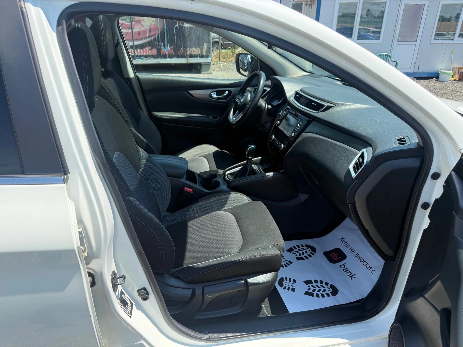 Nissan Qashqai 1.5 DCI , снимка 10 - Автомобили и джипове - 55050028