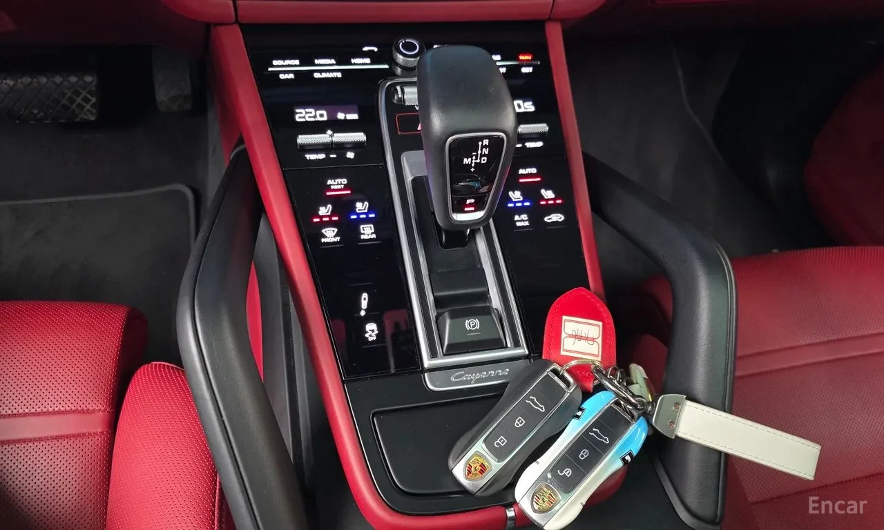 Porsche Cayenne Панорамен покрив | Кожен салон | Bose аудио | , снимка 10 - Автомобили и джипове - 55200879