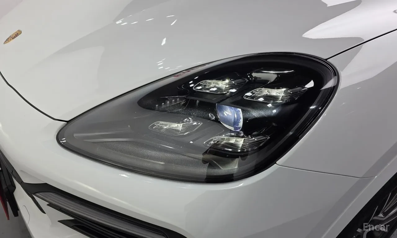 Porsche Cayenne Панорамен покрив | Кожен салон | Bose аудио | , снимка 16 - Автомобили и джипове - 55200879