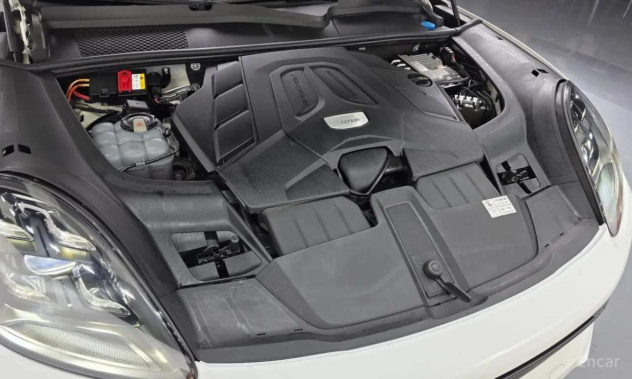 Porsche Cayenne Панорамен покрив | Кожен салон | Bose аудио | , снимка 7 - Автомобили и джипове - 55200879