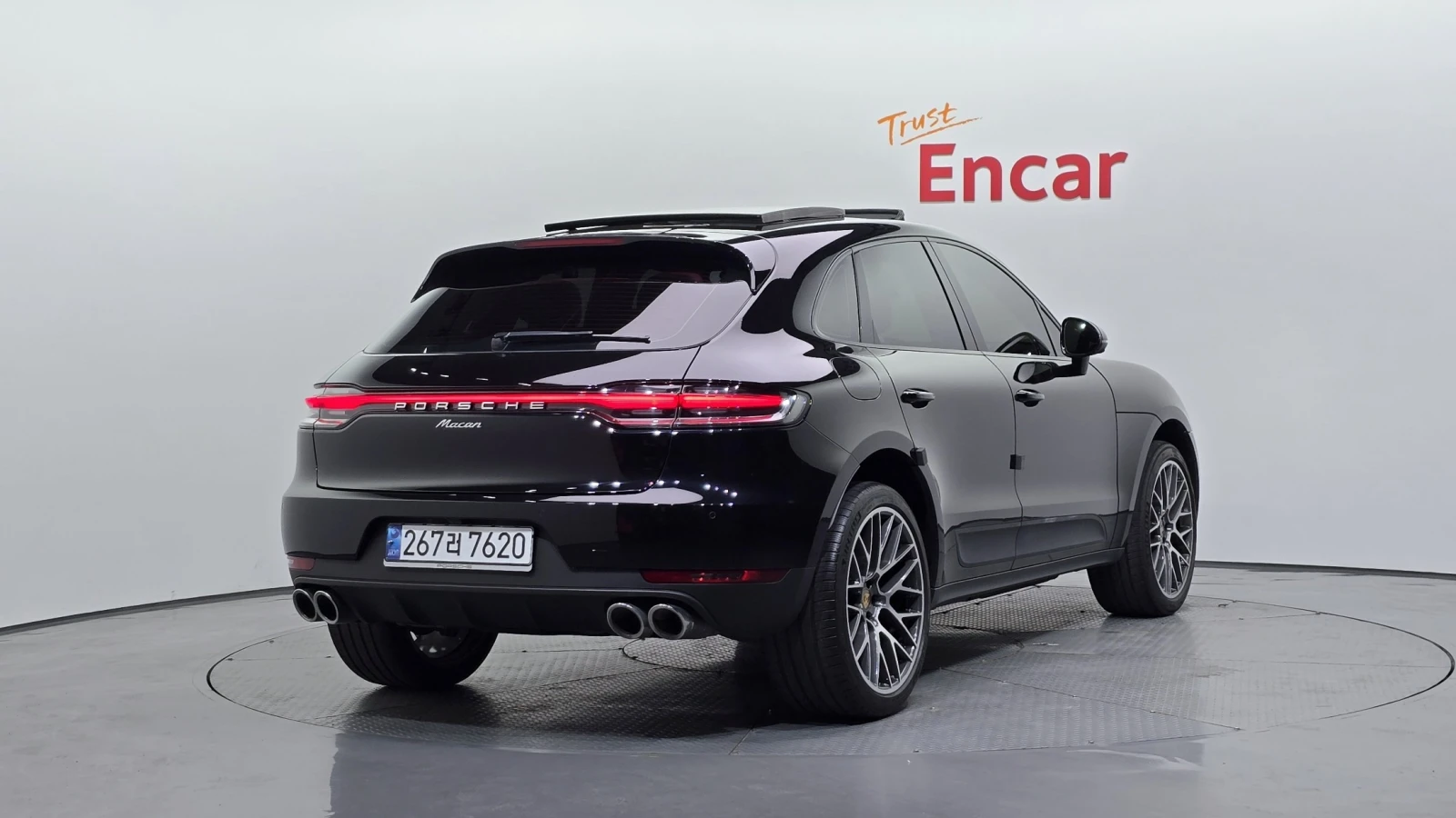 Porsche Macan 2.0 95B , снимка 2 - Автомобили и джипове - 55203835