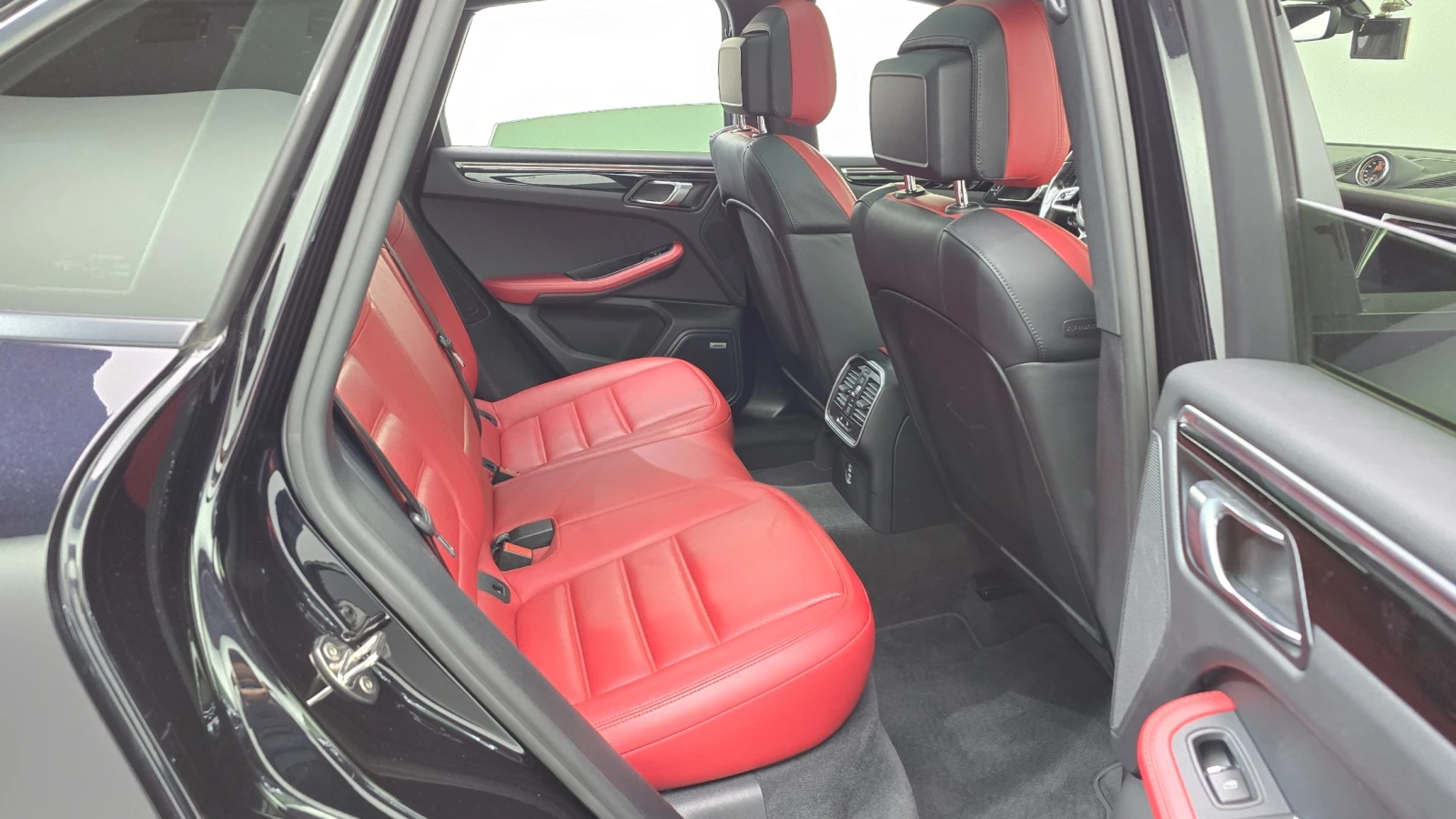 Porsche Macan 2.0 95B , снимка 17 - Автомобили и джипове - 55203835