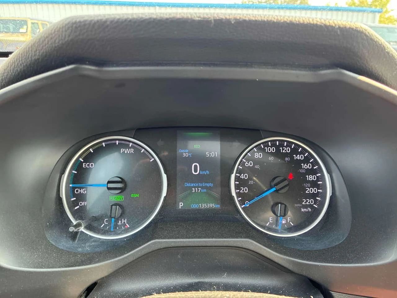 Toyota Rav4 * Hybrid XLE * DISTRONIC* + ГУМИ С ДЖАНТИ* , снимка 8 - Автомобили и джипове - 55580921
